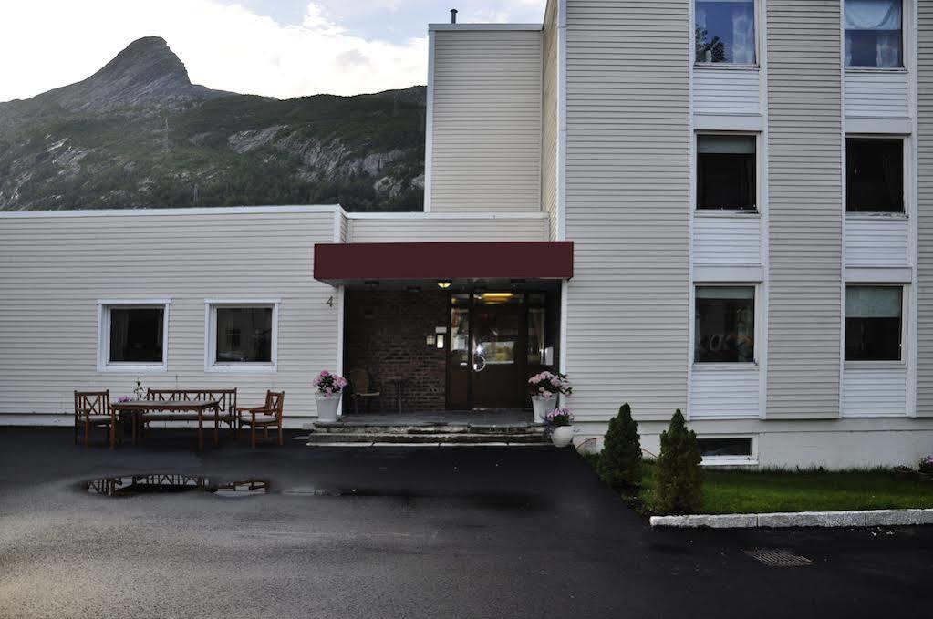 Svartisen Apartments Glomfjord Exterior foto
